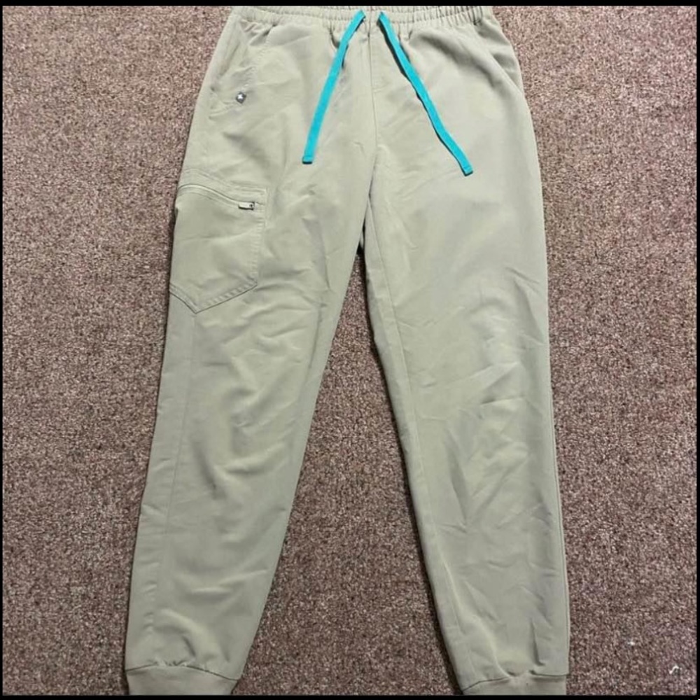 Tan jogger figs